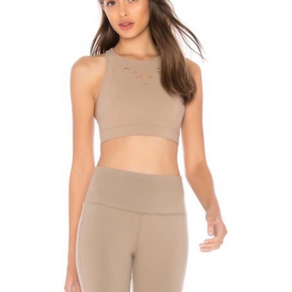 ALO Yoga Other - ALO YOGA Bra in Gravel
